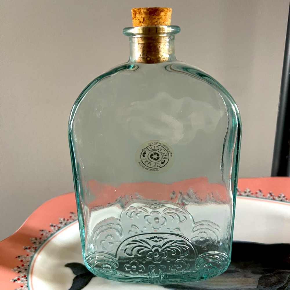 Arisanal glass bottle / vase unique recycled sustainable spain